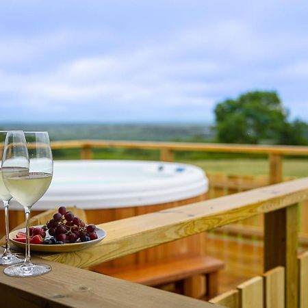 Luxury Log Cabin With A Hot Tub Stone  Exteriör bild
