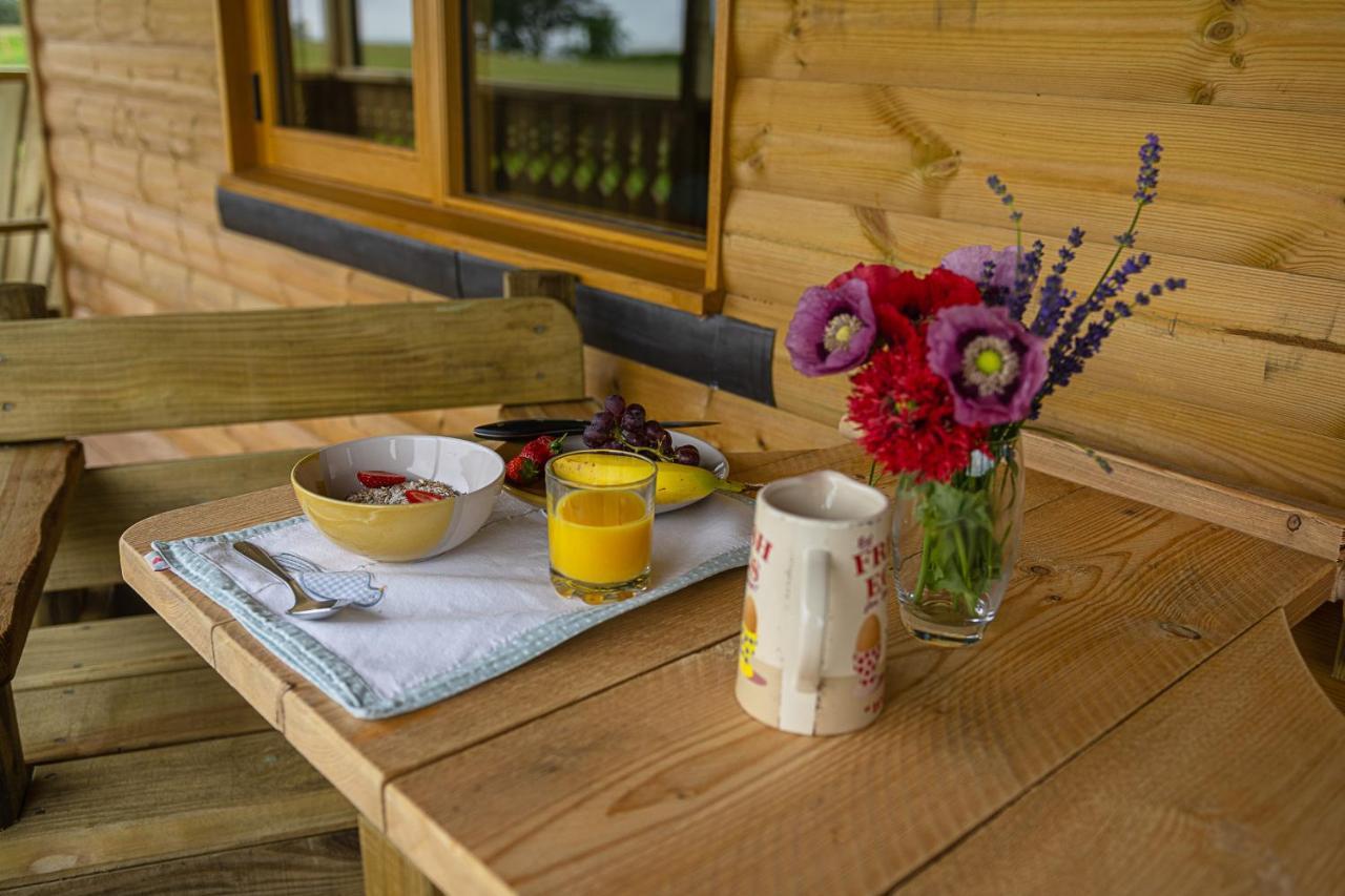 Luxury Log Cabin With A Hot Tub Stone  Exteriör bild