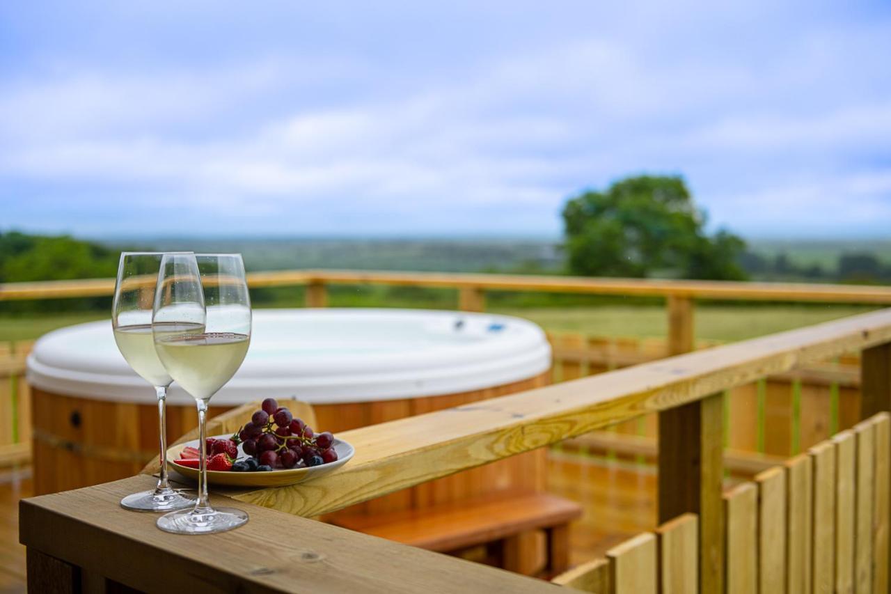 Luxury Log Cabin With A Hot Tub Stone  Exteriör bild
