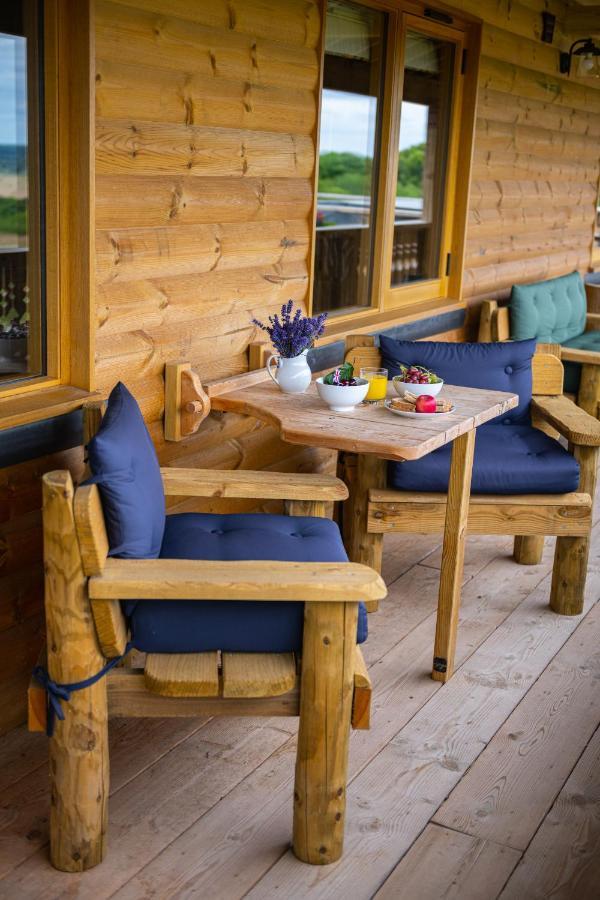 Luxury Log Cabin With A Hot Tub Stone  Exteriör bild